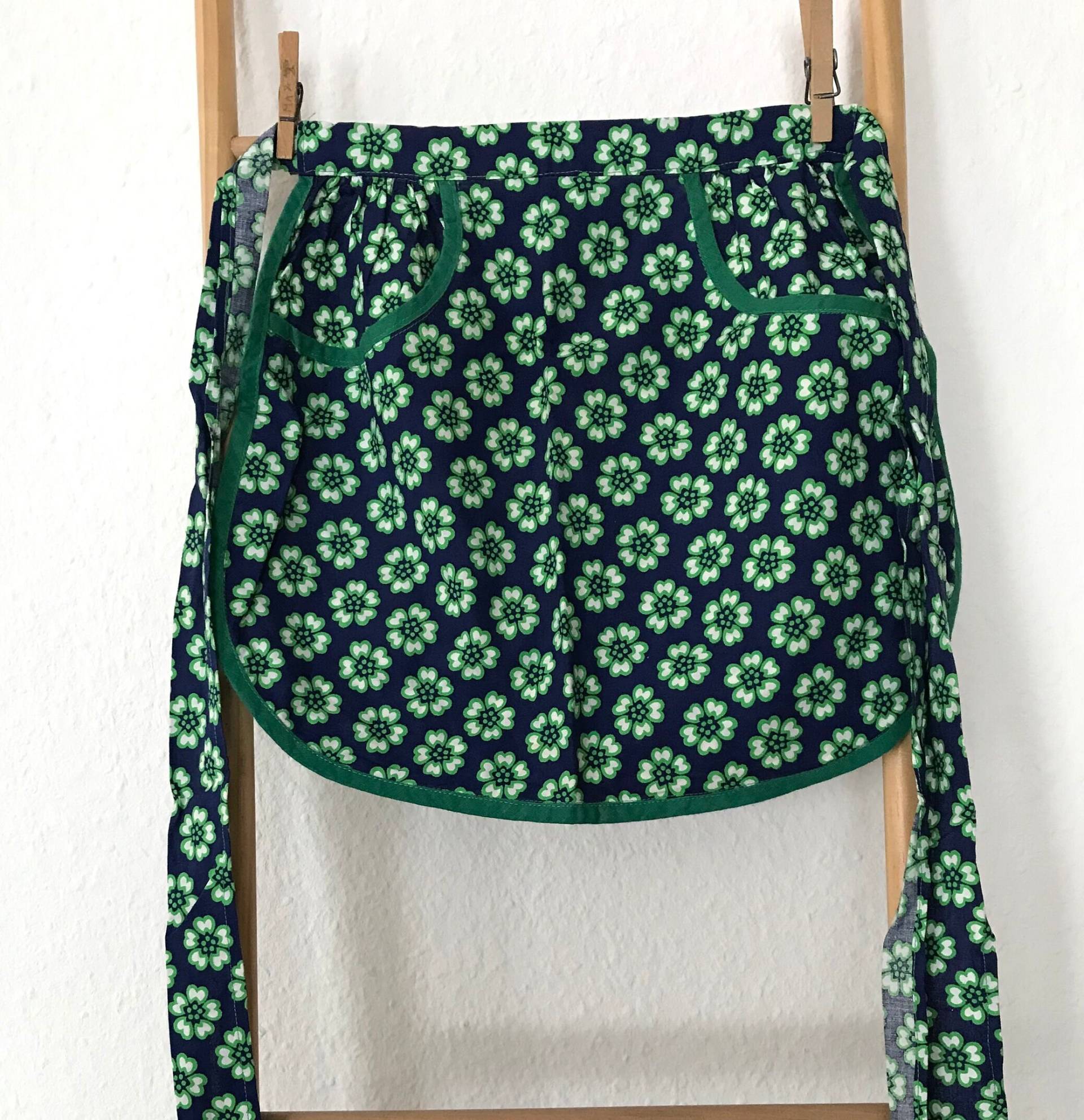 Küchenschürze Kleine Schürze Kochschürze Halbschürze Apron Retro Farbenfroh Sensationelle Seventies Floral Blumen Prilblumen Küchenschürze Kleine Schürze Kochschürze Halbschürze Apron Retro Farbenfroh Sensationelle Seventies Floral Blumen Prilblumen von zakkayavintage