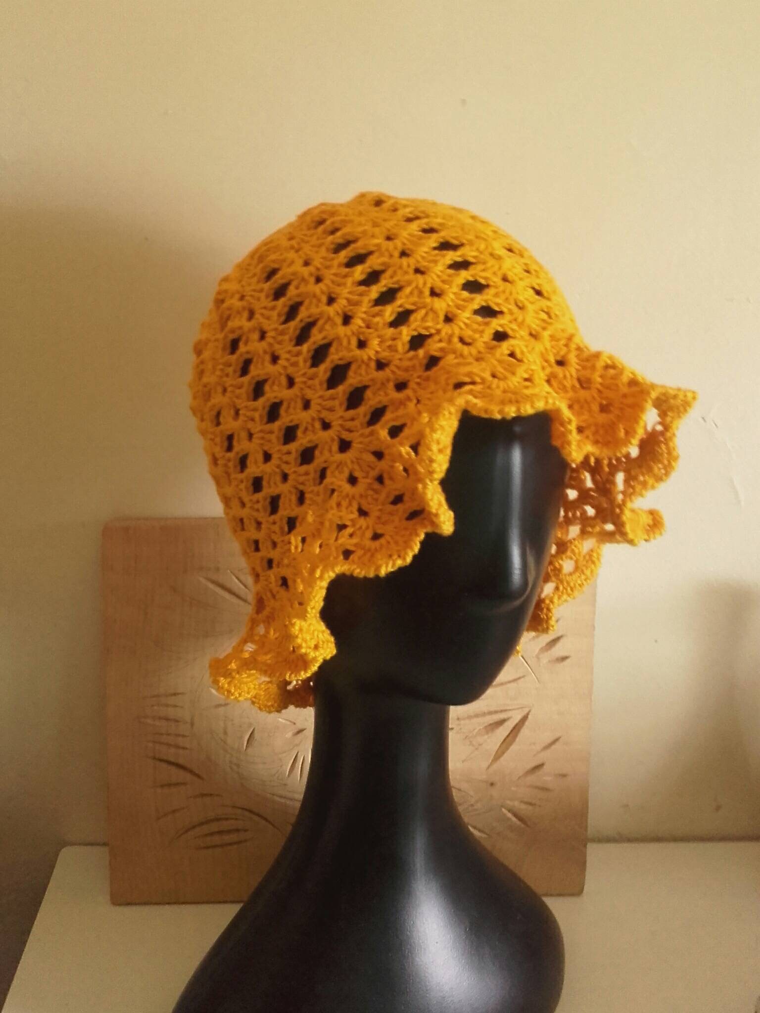 Weicher, Gelber, Durchbrochener Hut Aus Feiner Baumwolle Für Den Sommer Mit Gewellten Rändern Im Boho-Hippie-stil Damen von zanatanii