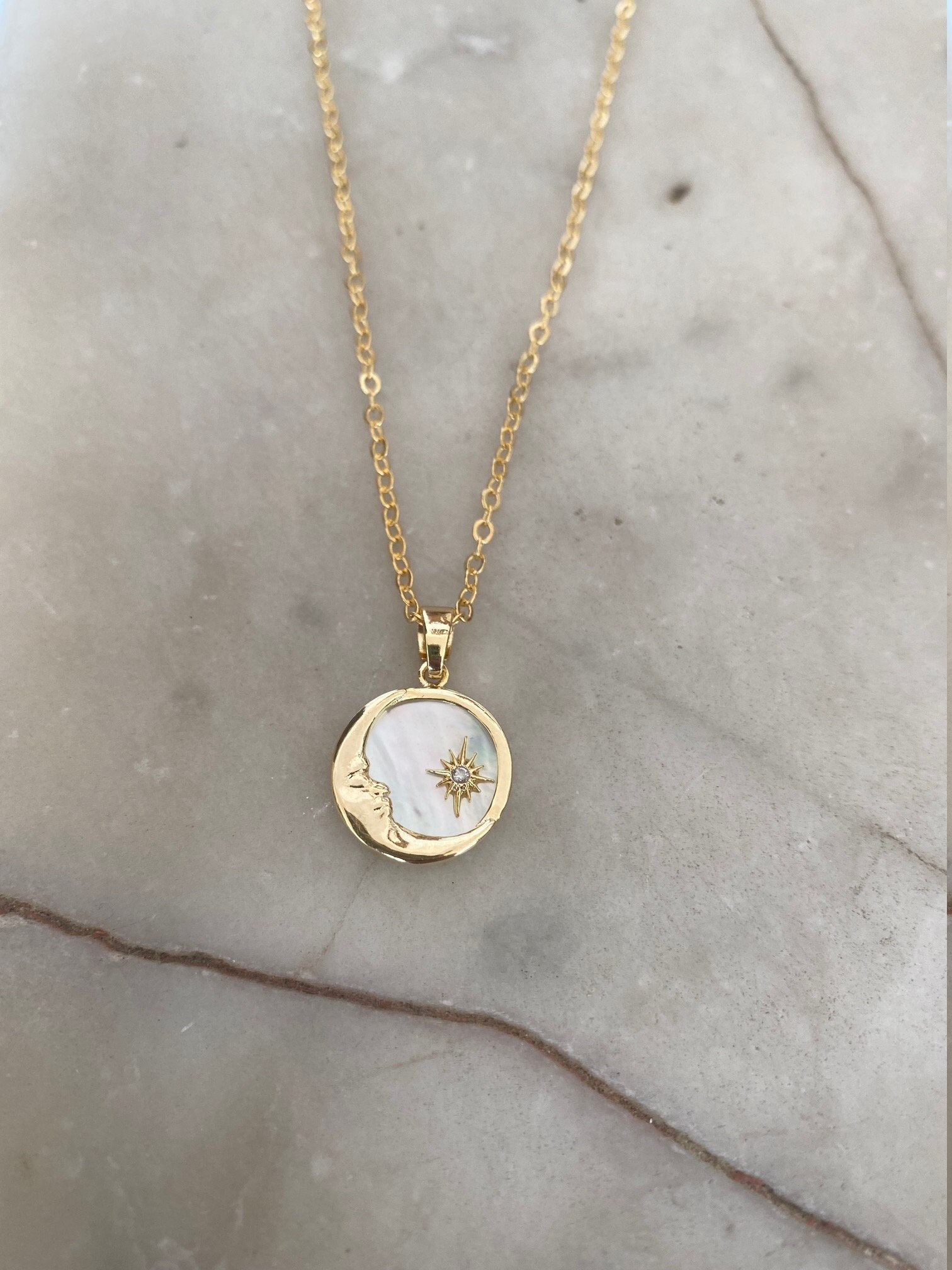 Gold Perlmutt Mond & Kristall Stern Halskette von zarataylor
