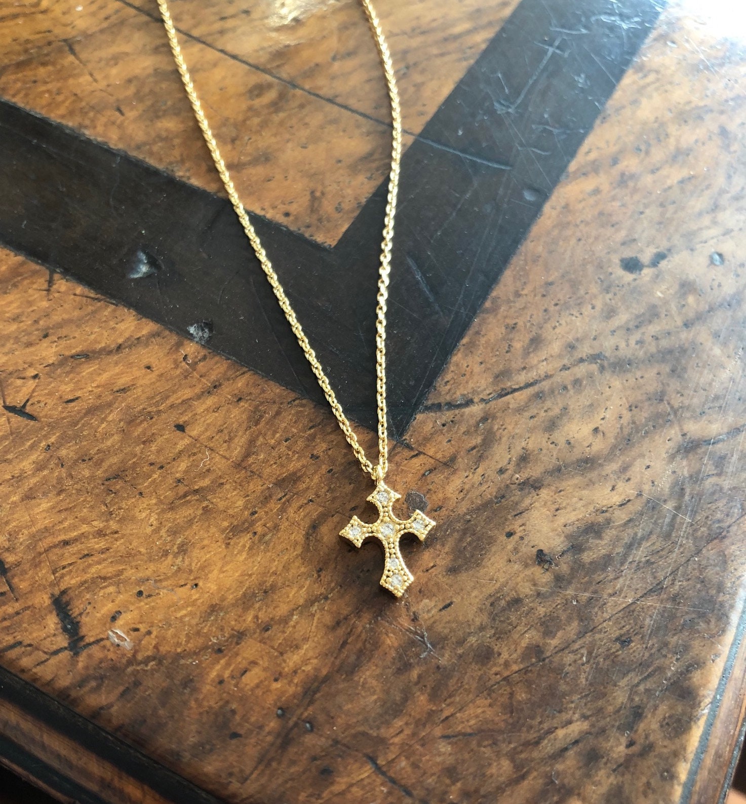 Kristall Kreuz Halskette Kristall Kreuz Halskette von zarataylor