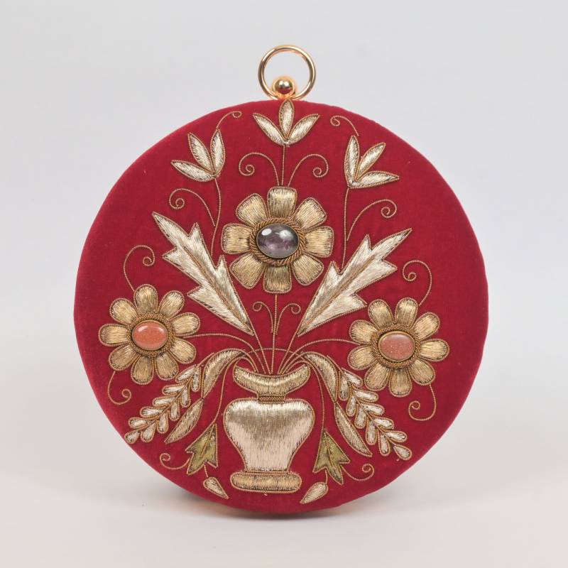 Scharlachrote Blüte Eleganz Roter Samt Hand Clutch Mit Sandstein & Stern Rubin Edelstein Verzierungen von zardouzee