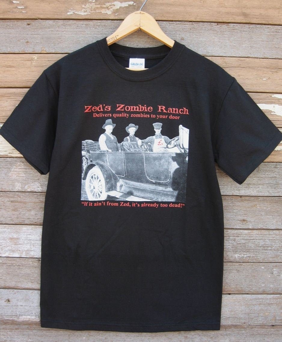 Zombie-Shirt - Zed Zombie Ranch Lieferservice T-Shirt Kostenloser Versand in Den Usa Zombie-Shirt - Zed Zombie Ranch Lieferservice T-Shirt Kostenloser Versand in Den Usa von zedszombieranch