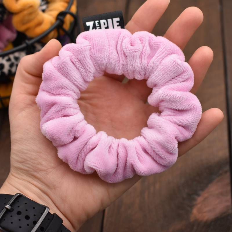 Zeepie Scrunchie/Samt Haargummi Hellrosa Skinny Größe von zeepieandco
