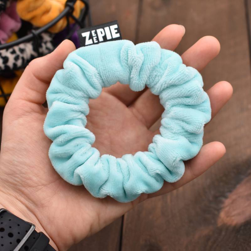 Zeepie Scrunchie/Samt Haargummi Mint Skinny Größe von zeepieandco