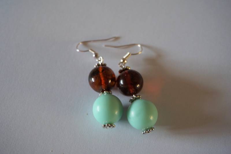 Ohrringe Ohrhänger Handmade Unikat Modeschmuck Ohrschmuck Braune Und Türkise Kunststoff Perlen -147 von zeitzeugenmanufactur