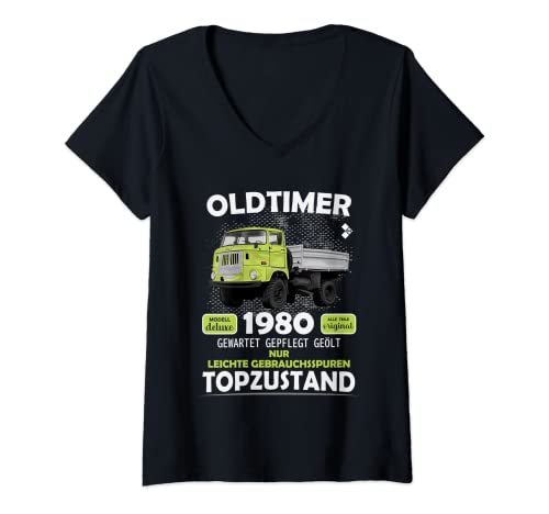 Damen IFA W50L LKW Modell DDR Modell W 50L Jahrgang 1980 T-Shirt mit V-Ausschnitt Damen IFA W50L LKW Modell DDR Modell W 50L Jahrgang 1980 T-Shirt mit V-Ausschnitt von zeitzone4design