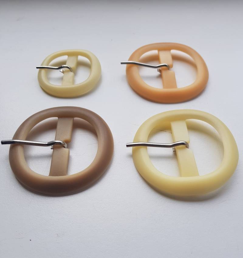 Vintage Gürtelschnalle , Matt Samt Imitation Braun Nussbraun Hellbraun von zelisa