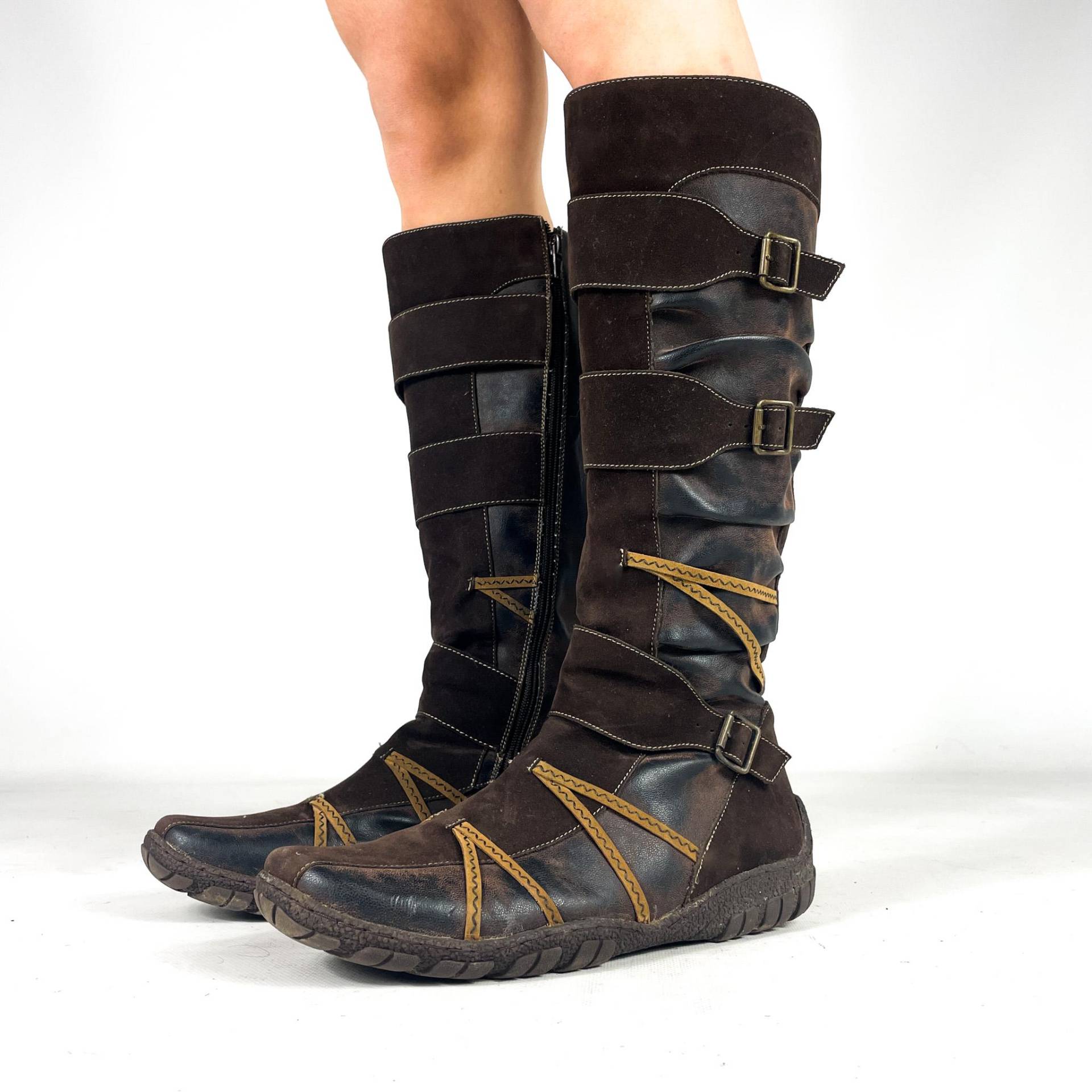 Braune Riemchenstiefel Mit Schnallen - Rustikaler Patchwork-Look Größe Eu 41/Uk 8 Us 10 von zephyry2k