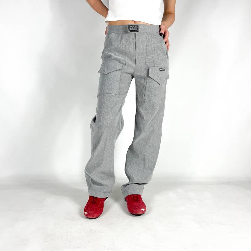 Graue Cargohose Im Y2K-stil - Vintage-streetwear-Hose Mit Pattentaschen Retro-Logohose Größe Xs von zephyry2k