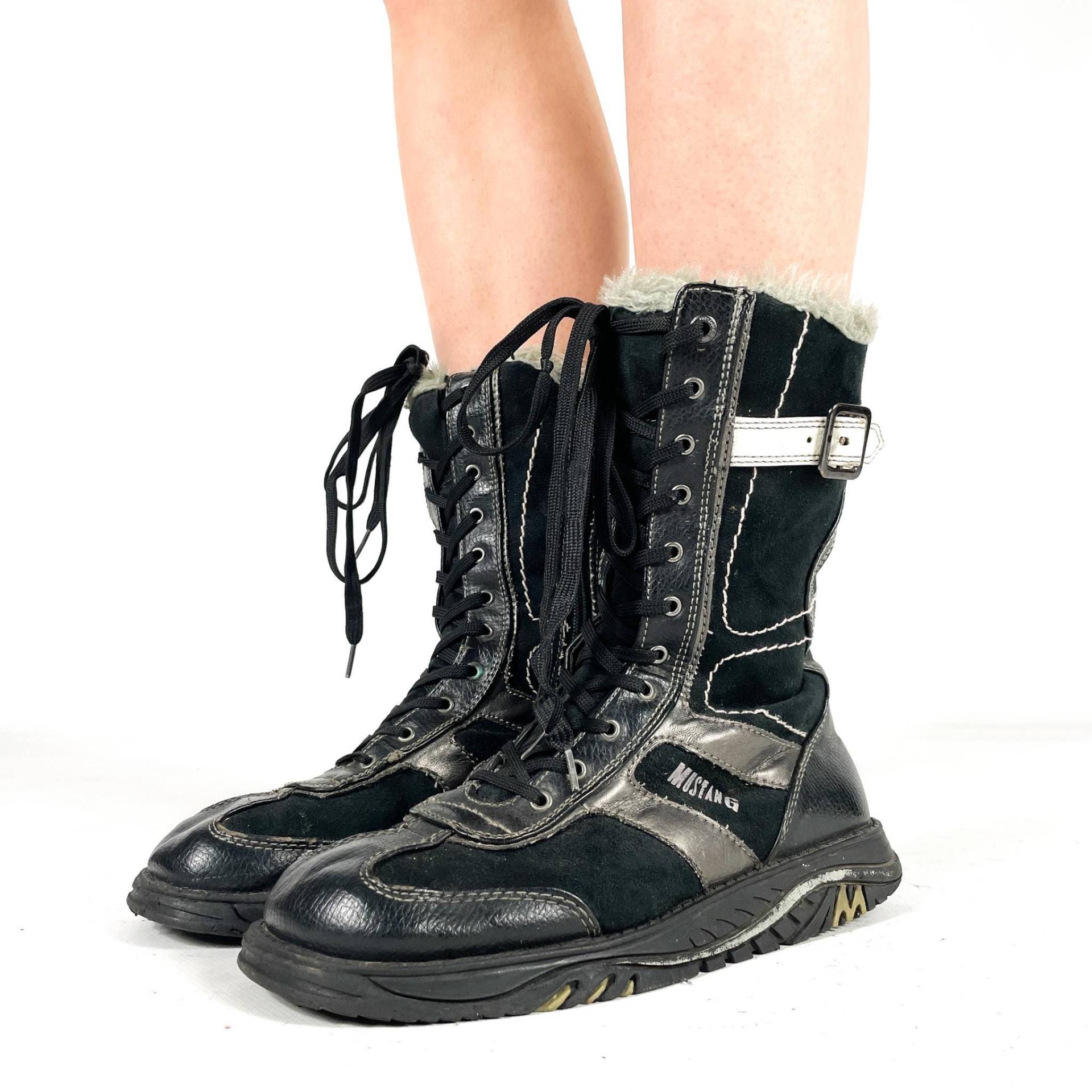 Mustang Winterstiefel Für Damen - Warm Gefütterte Schnürstiefel Aus Echtleder Schwarze, Wadenhohe Schneestiefel Größe Eu 39/Uk 6 Us 8 von zephyry2k