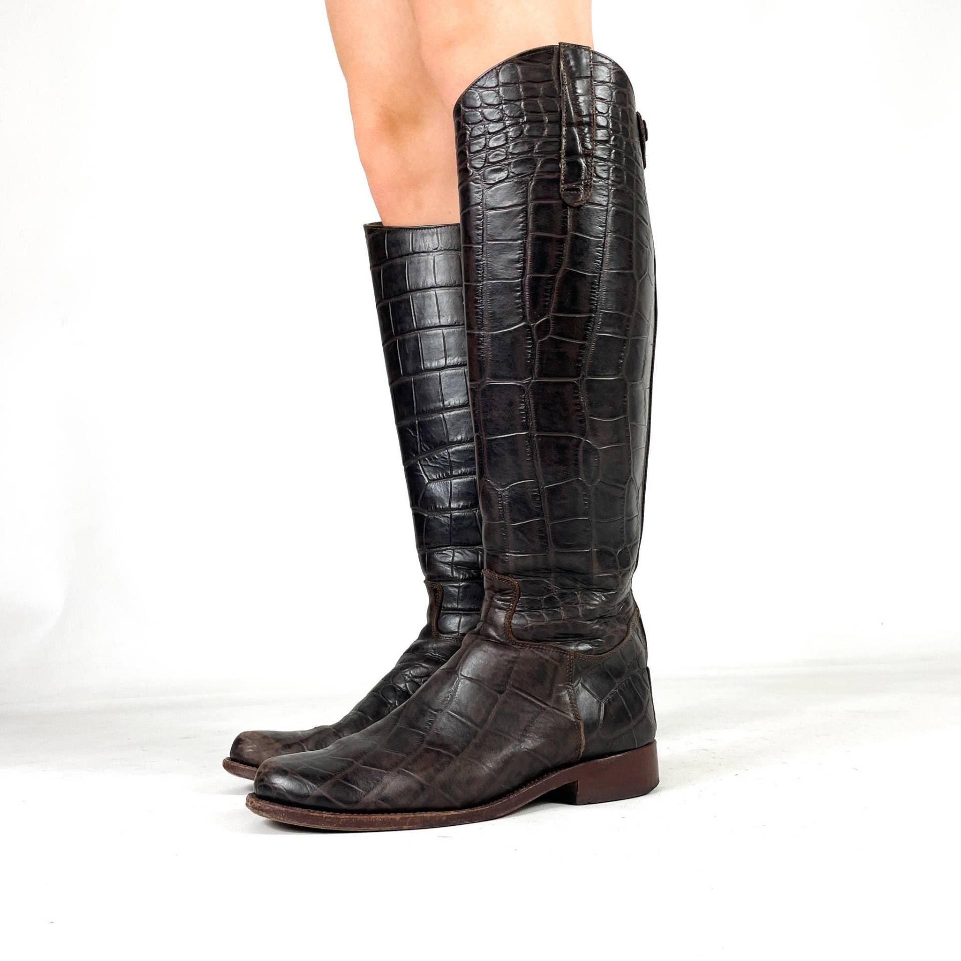 Vintage-Kniestiefel Aus Dunkelbraunem Leder Mit Krokodilprägung - Reitstil Größe Eu 38/Uk 5 Us 7 von zephyry2k