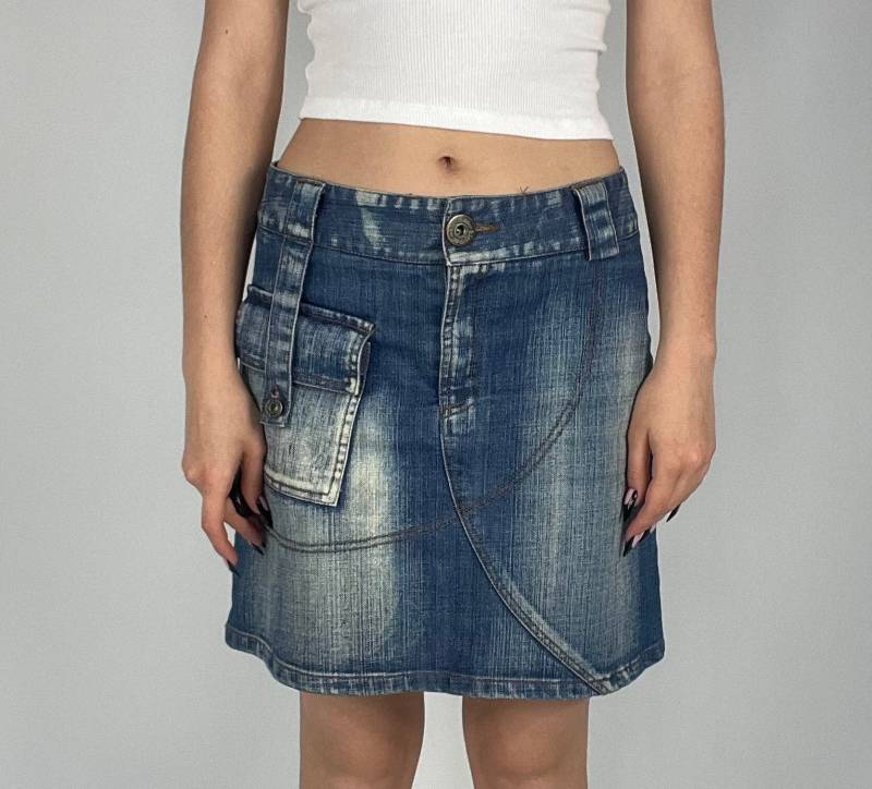Y2K Einzigartiger Preloved-Minirock Aus Gebleichtem Denim von zephyry2k