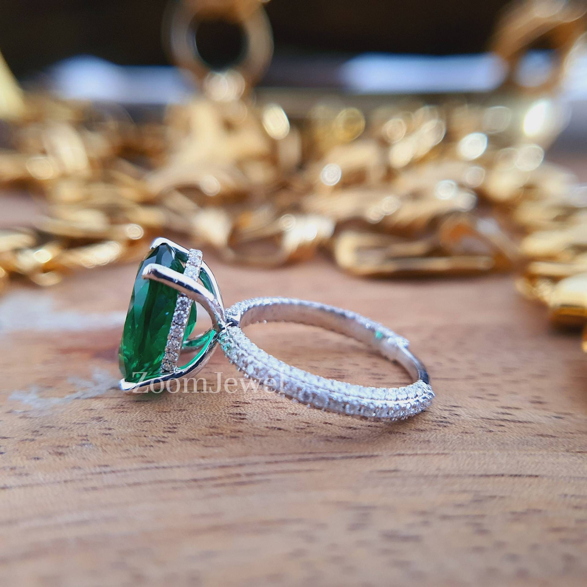 4.48Ctw Grüner Smaragd Oval Ring Mit Simulanten Diamanten, Edelstein Ring, Hidden Halo Diamant Moissanit Grüner Für Frauen von zoomjewel