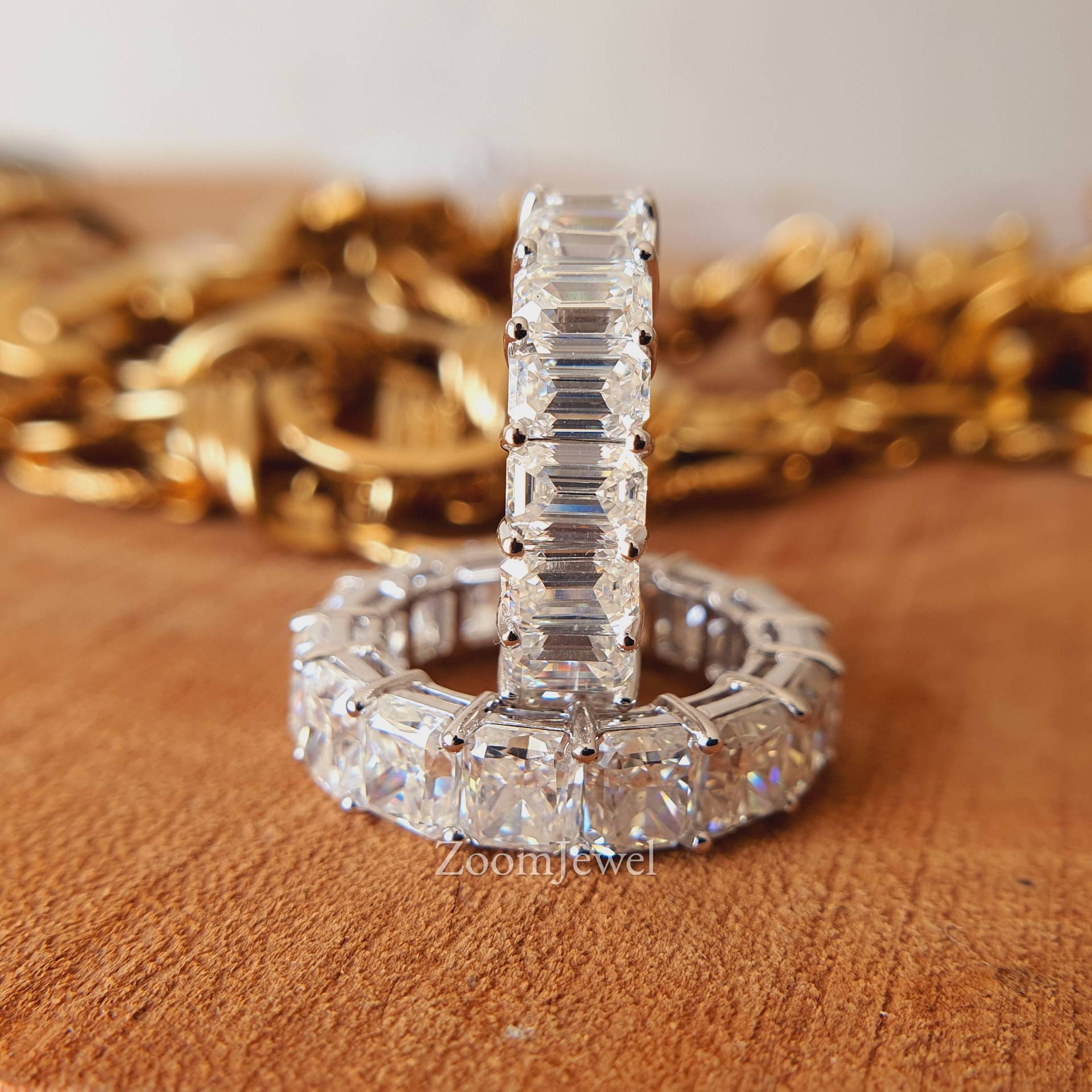 Moissanit Full Eternity Band 14K Gold Radiant & Emerald Cut Big Stone Wedding Unikat Versprechensringe Für Sie Art Deco Hochzeitsband von zoomjewel