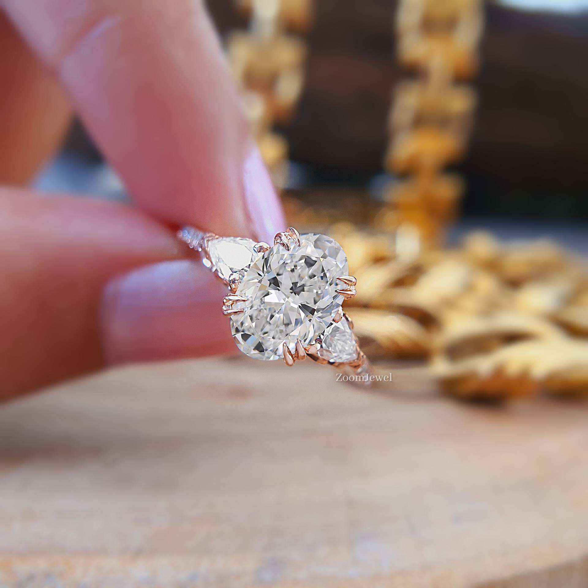 Ovaler Drei-stein-Verlobungsring Mit Birnen-Diamant-Akzenten/2.10Ctw Moissanite Im Ovalschliff, Ovaler Verlobungsring, Roségoldring, Zierliche Ringe von zoomjewel