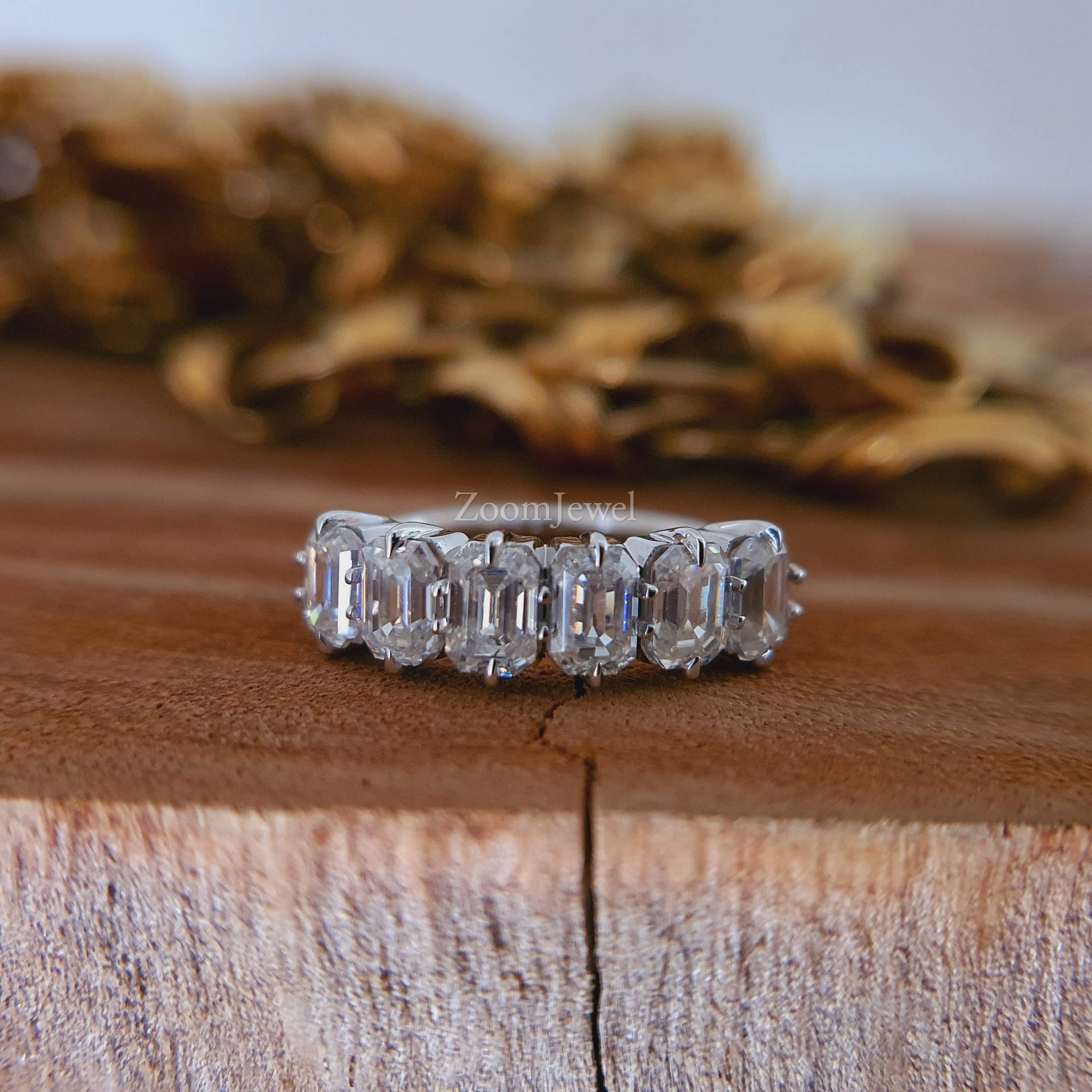 Smaragdschliff Moissanite Eternity Band 14K Gold Halb Ring, Frauen Hochzeit Jahrestag Fein Zusammenpassenden Ehering Klaue Zacken Ring von zoomjewel