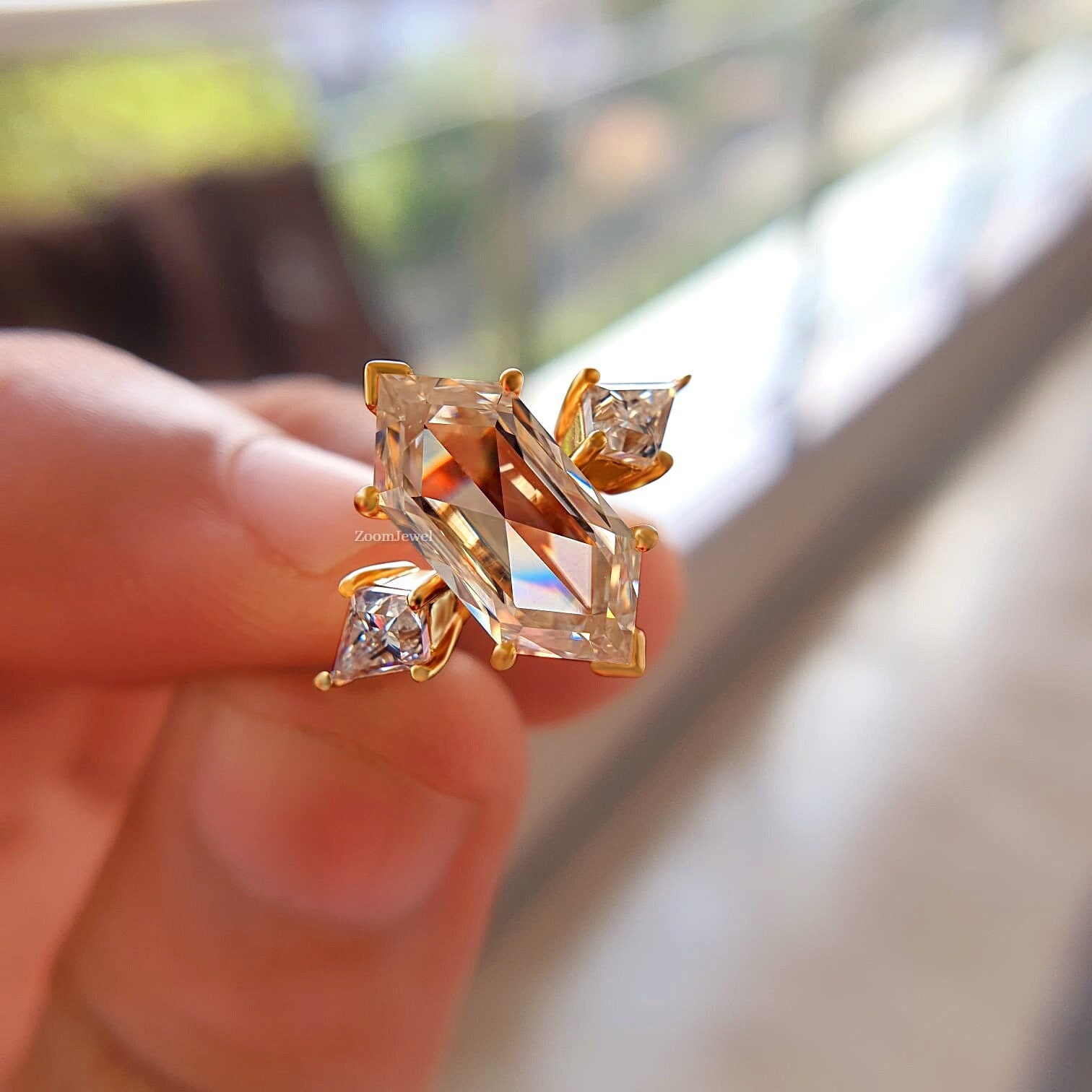 Vintage Längliche Marquise Cut Verlobungsring, Einzigartige Drei Stein Moissanite Ring, Art-Deco Ehering, Antike Drachen Verlobungsring von zoomjewel