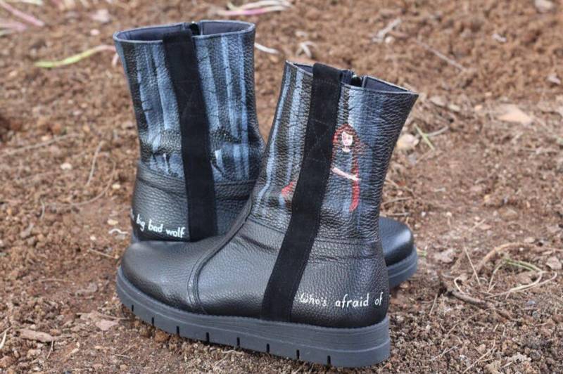 Lederstiefel, Bequeme Stiefel, Handbemalte Rotkäppchen, Warme Stiefel von zoubeeyaya