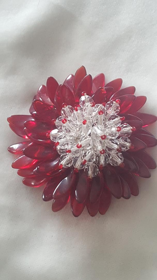 Frühe Miriam Haskell Rote Glasblumen Brosche Frühe Miriam Haskell Rote Glasblumen Brosche von zouzoubijou