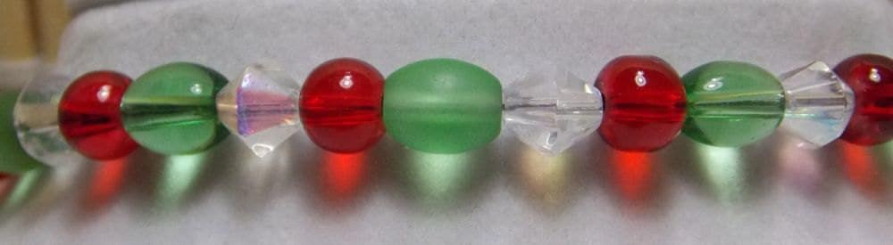 Rot, Grün Und Weiß Armband Rot, Grün Und Weiß Armband von ztwistdesigns