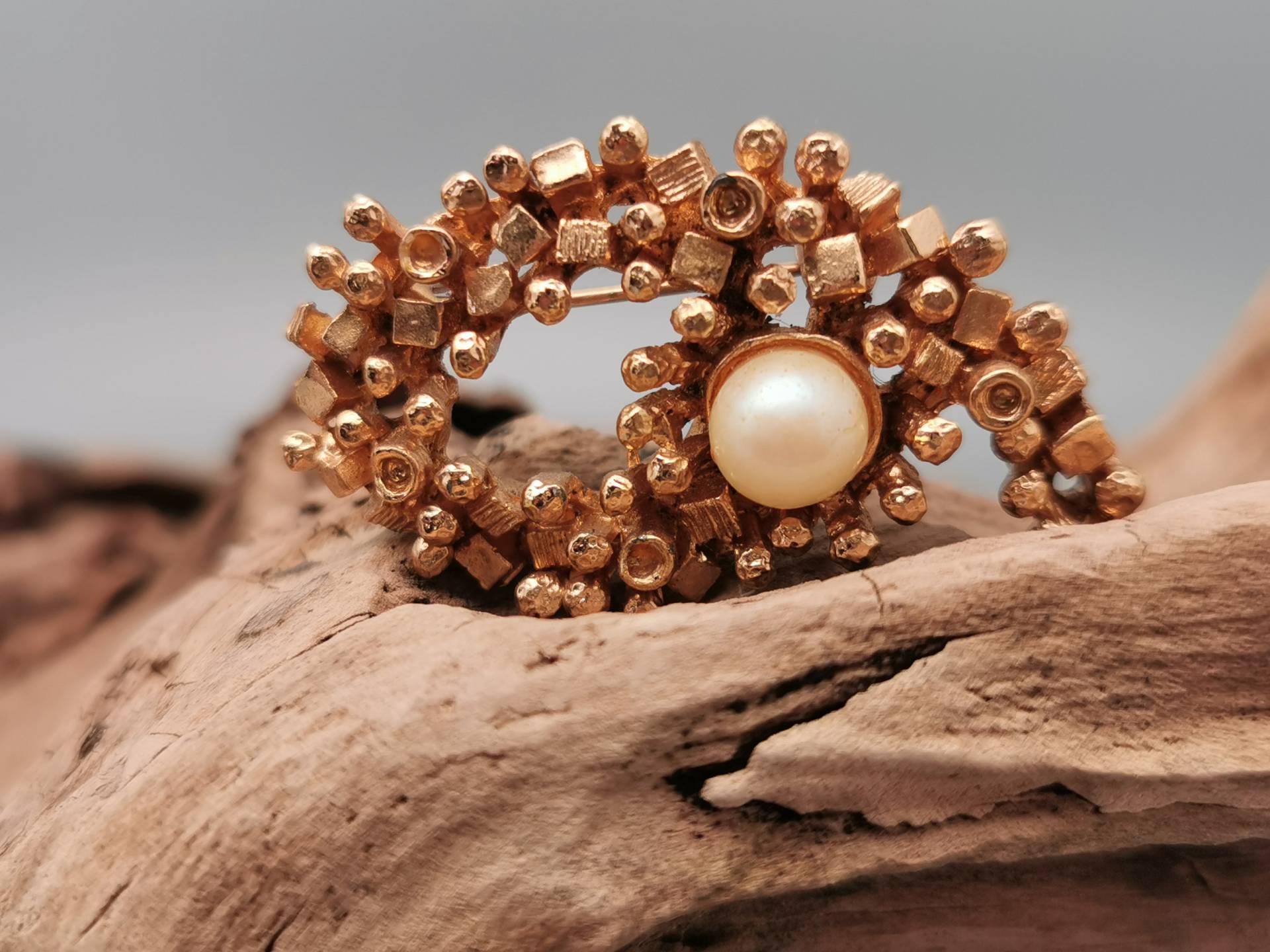 Vintage 60Er Jahre Modernist Modeschmuck Brosche Brutalist Goldfarben 70Er Perle von zweitwert