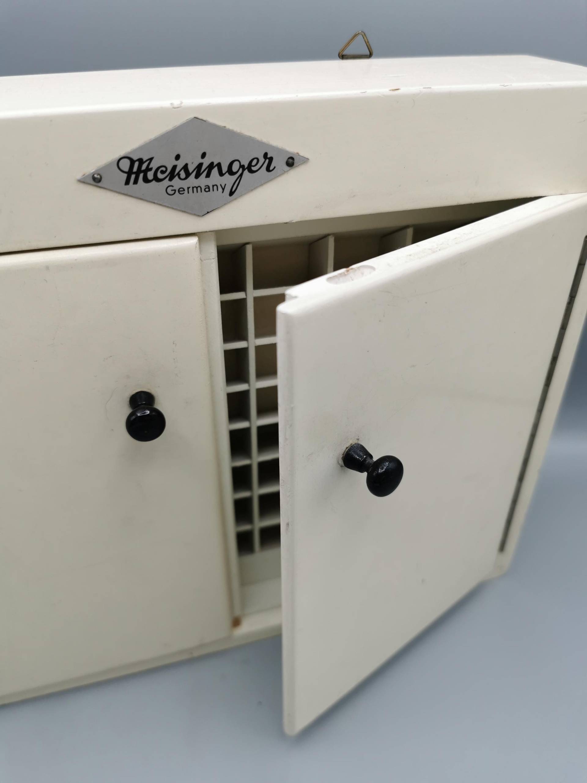 Vintage Antikes Schränkchen Setzkasten Zahnschrank Sammler Schubladenschrank Bauhaus Art Deco 20Er Schmuck Zahnfabrik Meisinger von zweitwert