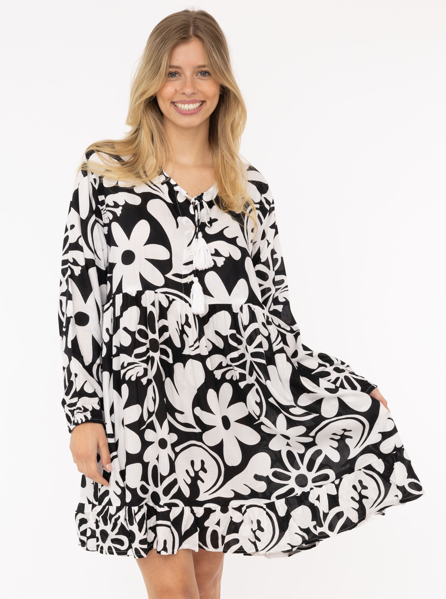 Zwillingsherz Sommerkleid ""Flower Paradise"", mit Blumenmuster, langen Ärmeln und Tasseln von zwillingsherz